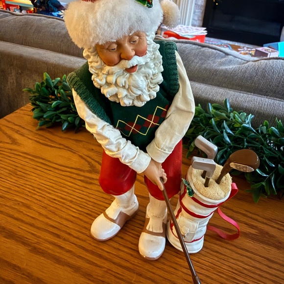 Golfing Santa Clothtique style - Picture 5 of 6